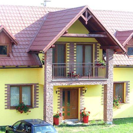 Guest House Kovalik Sucha Hora Екстер'єр фото