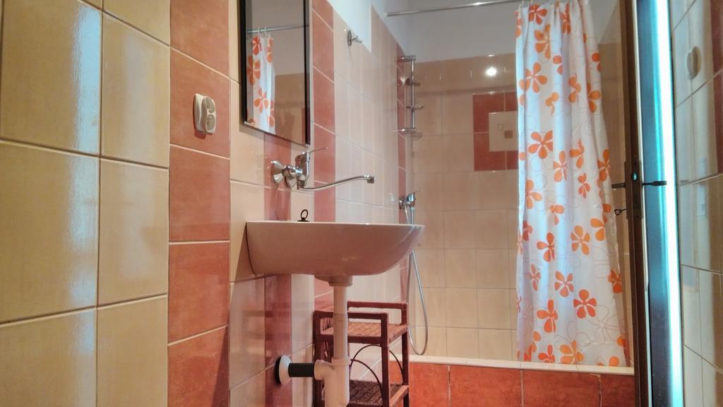 Guest House Kovalik Sucha Hora Екстер'єр фото