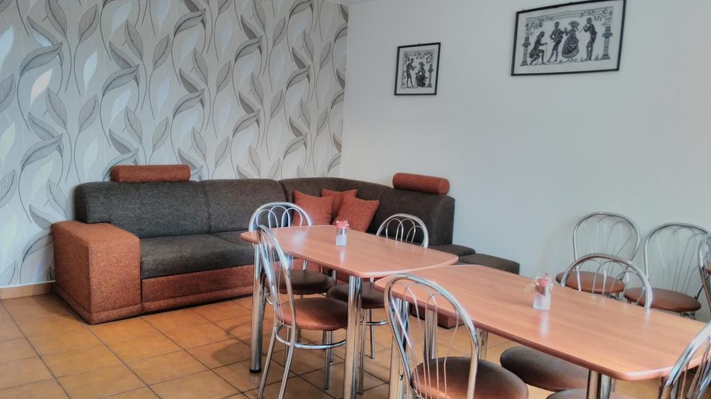 Guest House Kovalik Sucha Hora Екстер'єр фото